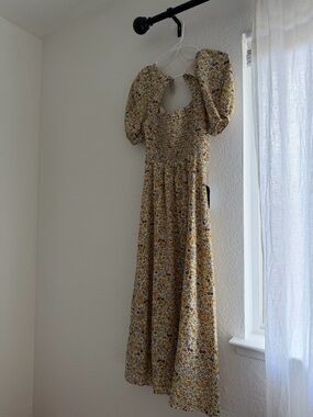 ASTR Yellow Floral Puff-Sleeve Smocked Maxi Dress